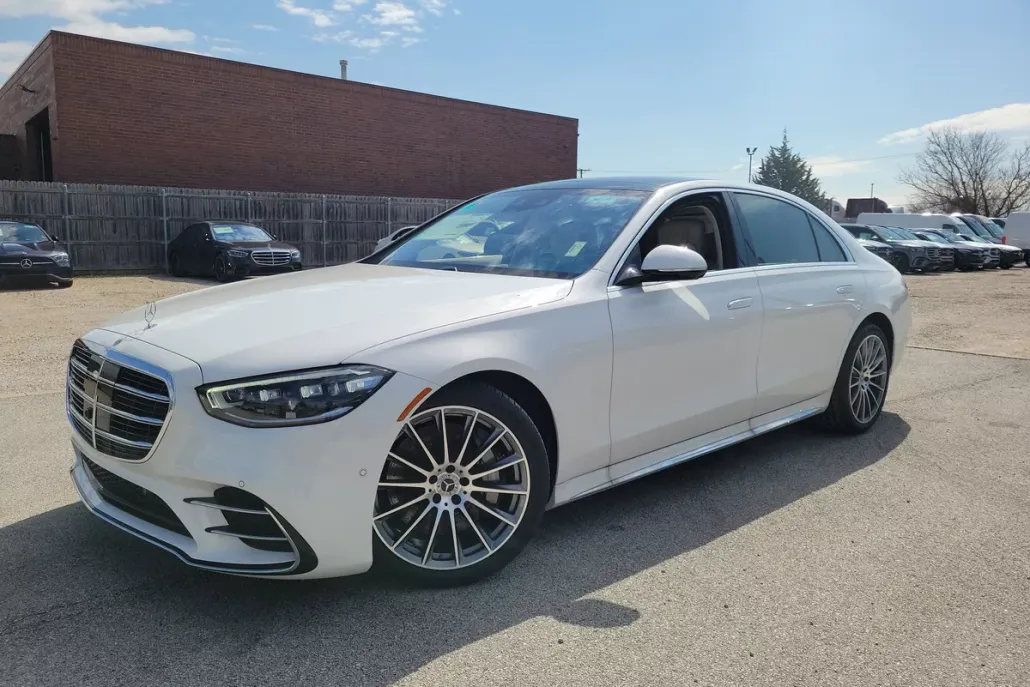 2025 Mercedes Benz S 450 580 4MATIC photo 1