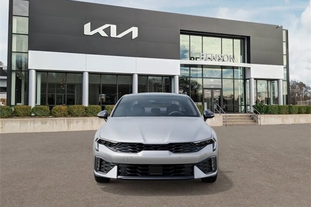 2026 Kia K5 GT-Line photo 1