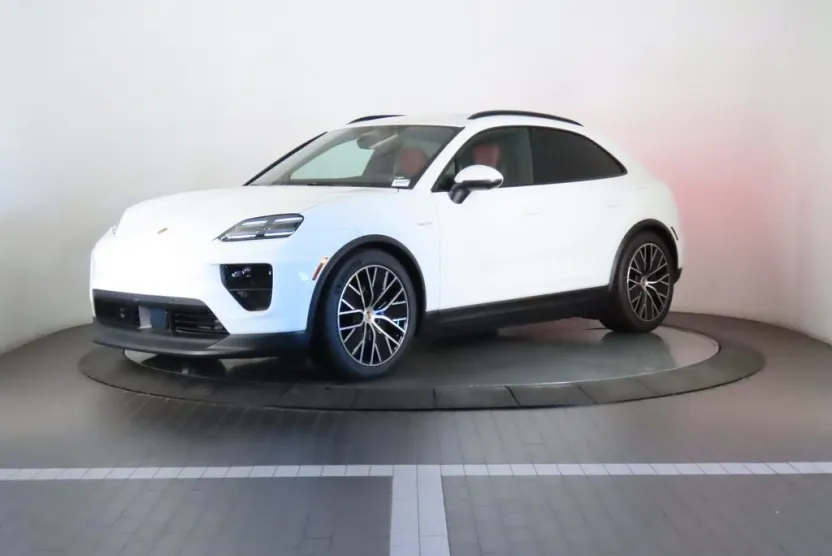 2025 Porsche Macan 4 Electric photo 1