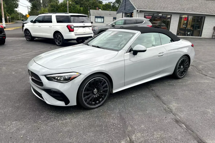 2024 Mercedes Benz CLE 300 4MATIC Cabriolet photo 1