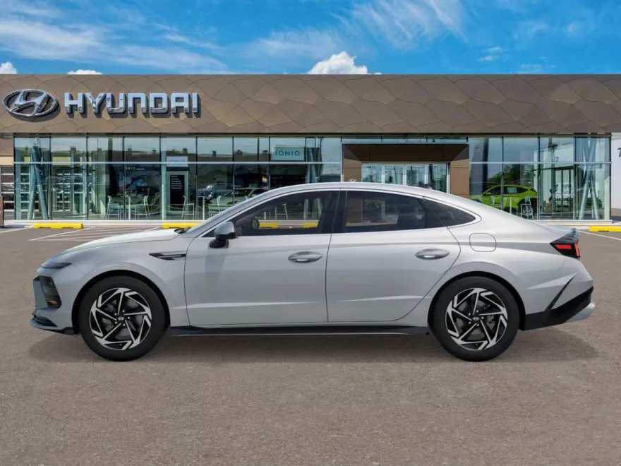 2026 Hyundai Sonata SEL Sport photo 1