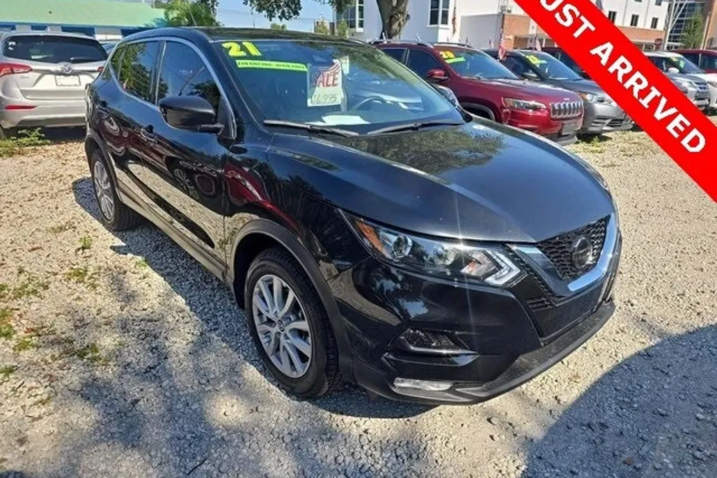 2021 Nissan Rogue Sport S photo 1