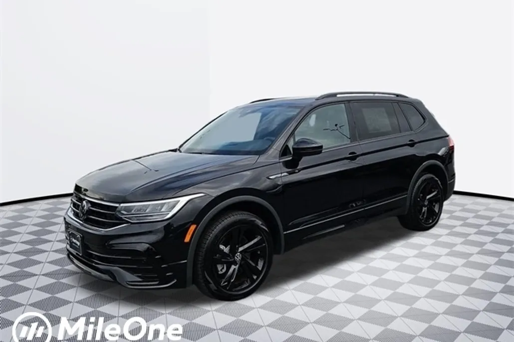 2024 Volkswagen Tiguan SE R-Line Black photo 1