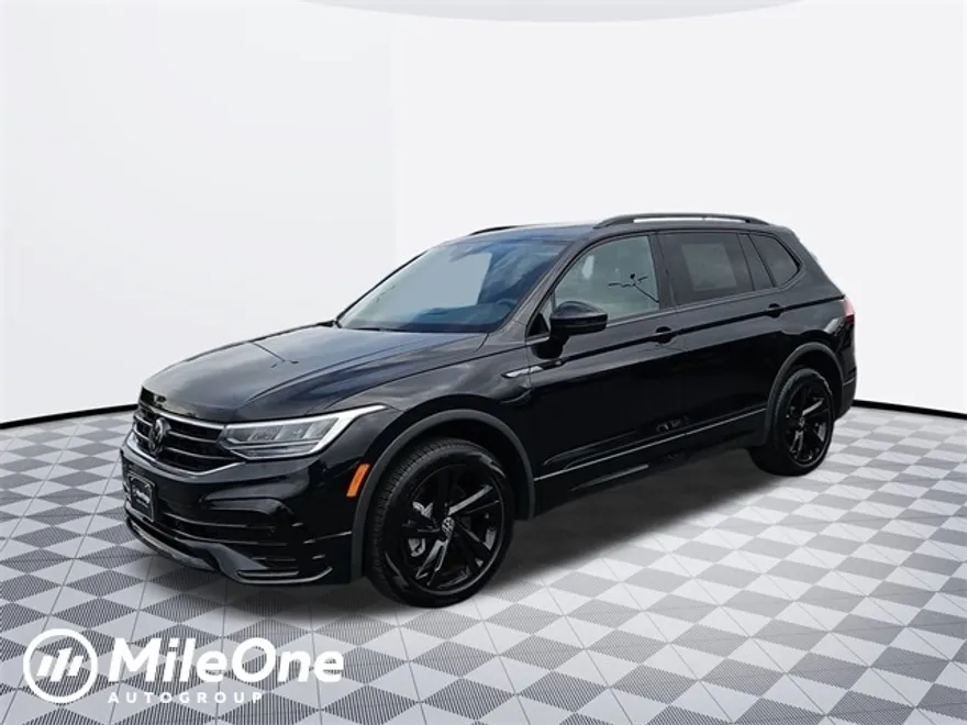 2024 Volkswagen Tiguan SE R-Line Black photo 1