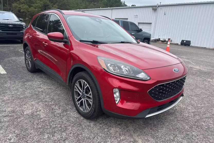 2020 Ford Escape SEL photo 1