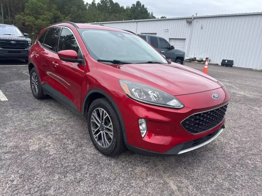 2020 Ford Escape SEL photo 1