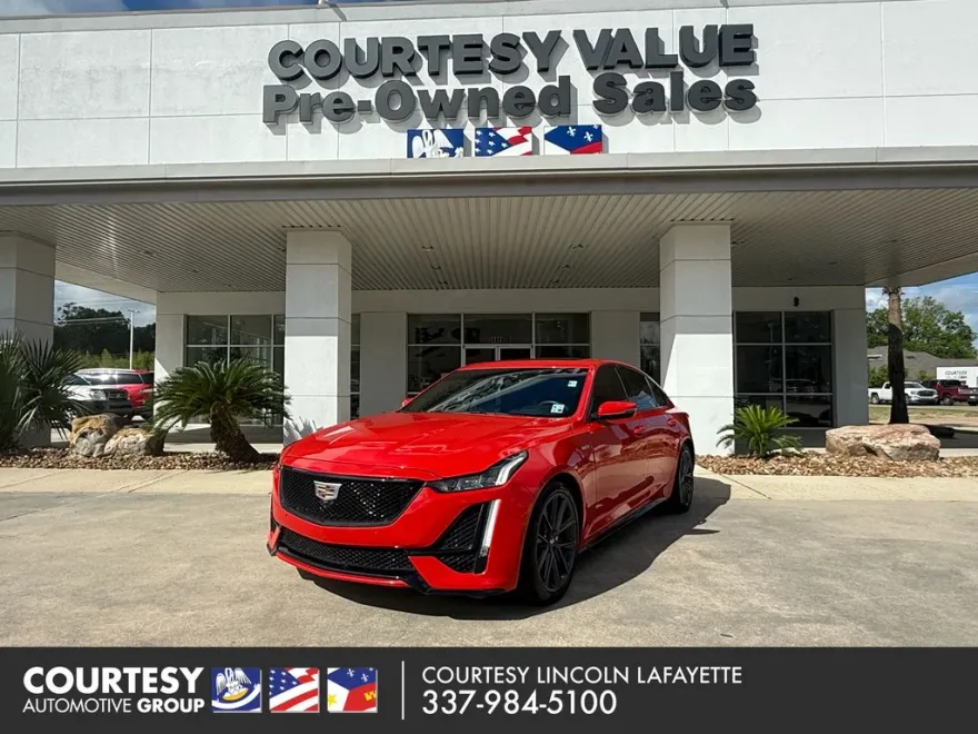 2024 Cadillac CT5 V photo 1