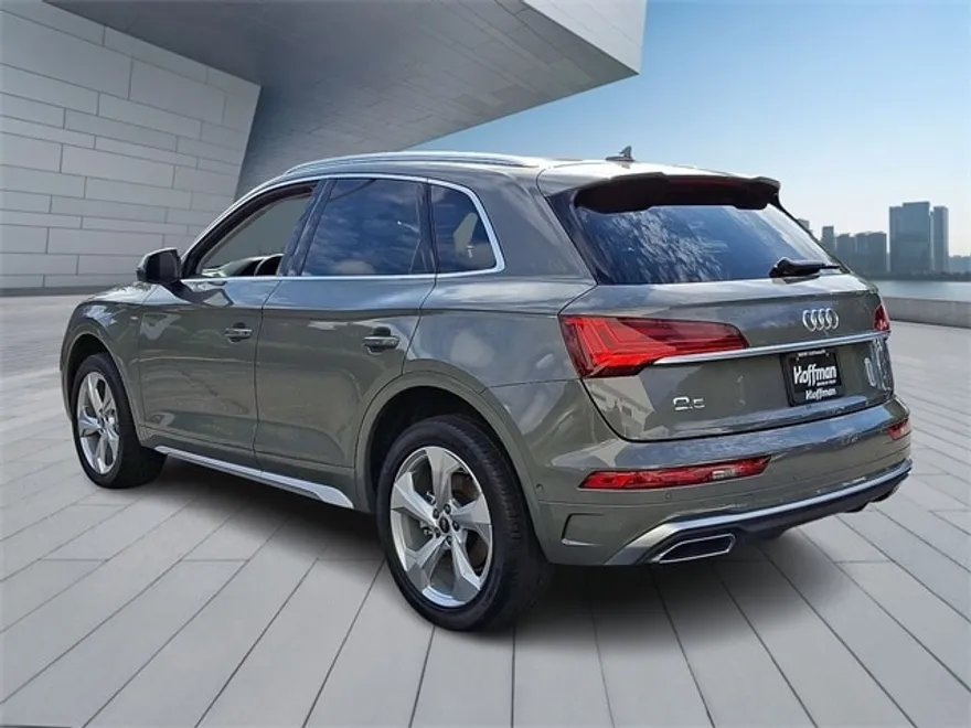 2023 Audi Q5 45 S line Prestige photo 1