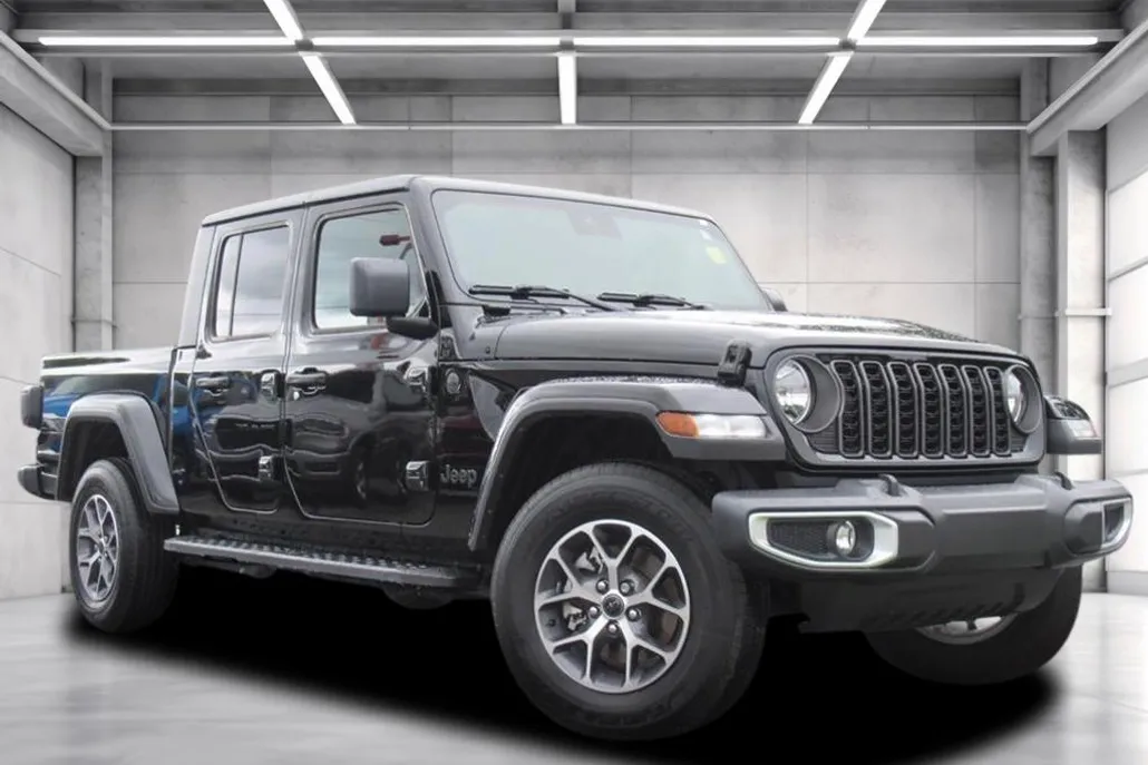 2024 Jeep Gladiator Sport S photo 1