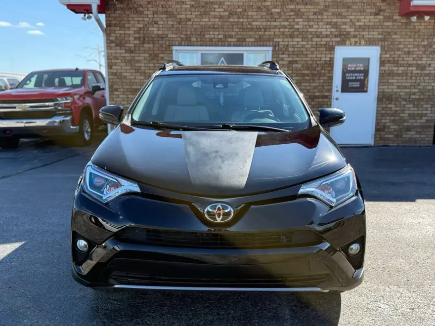 2018 Toyota RAV4 Adventure Sport photo 1