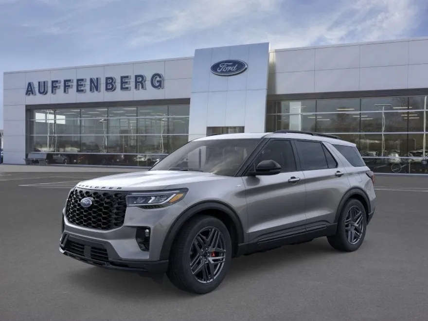 2025 Ford Explorer ST-Line photo 1