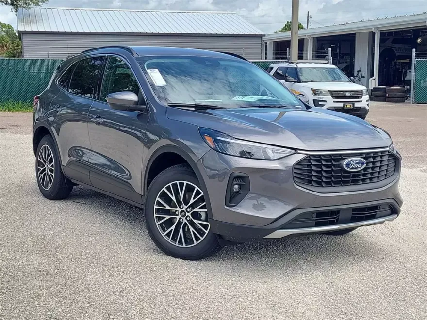 2025 Ford Escape Plug-In Hybrid photo 1
