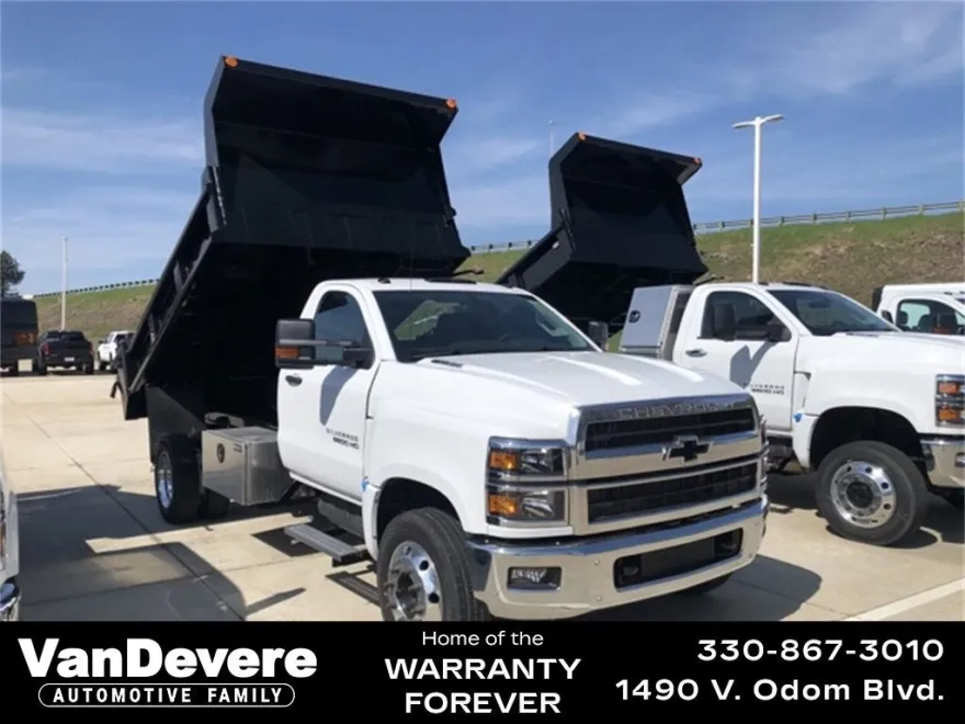 2024 Chevrolet Silverado 6500HD Work Truck photo 1