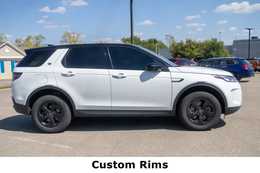 2022 Land Rover Discovery Sport S photo 1