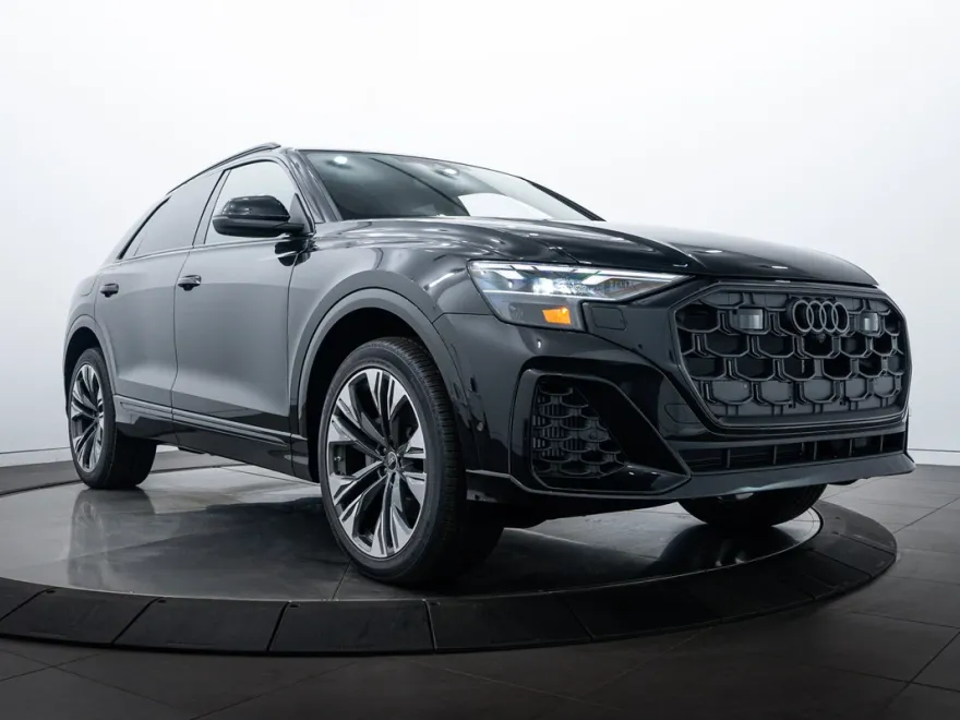 2025 Audi Q8 Premium Plus photo 1
