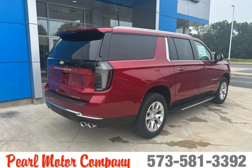 2025 Chevrolet Suburban Premier photo 1