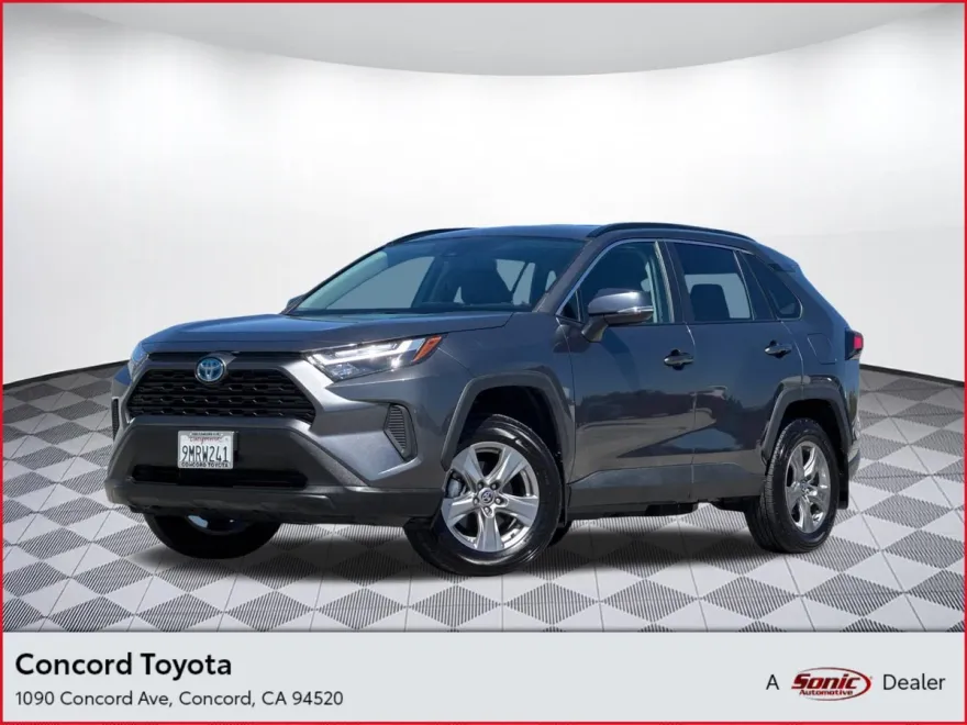 2022 Toyota RAV4 Hybrid XLE photo 1