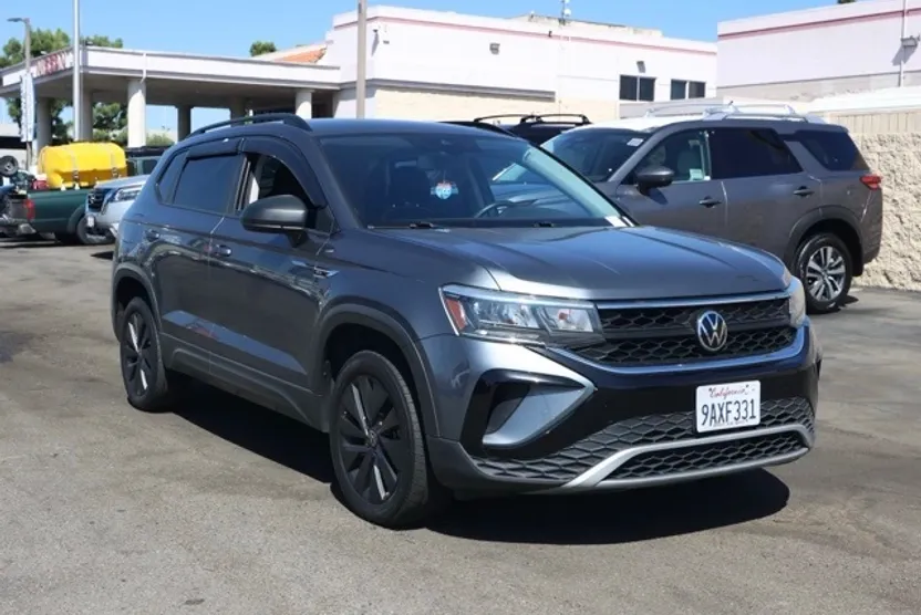 2022 Volkswagen Taos S photo 1