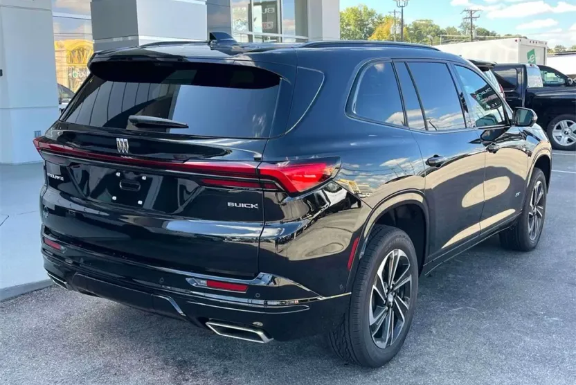 2026 Buick Enclave Sport Touring photo 1