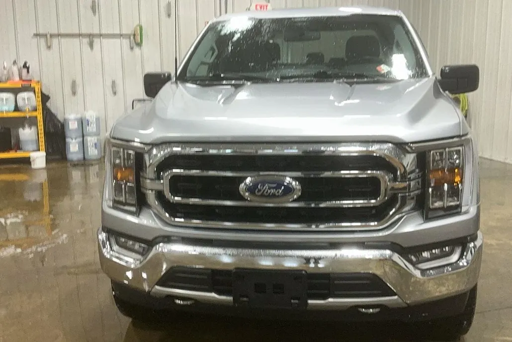 2021 Ford F-150 XLT photo 1