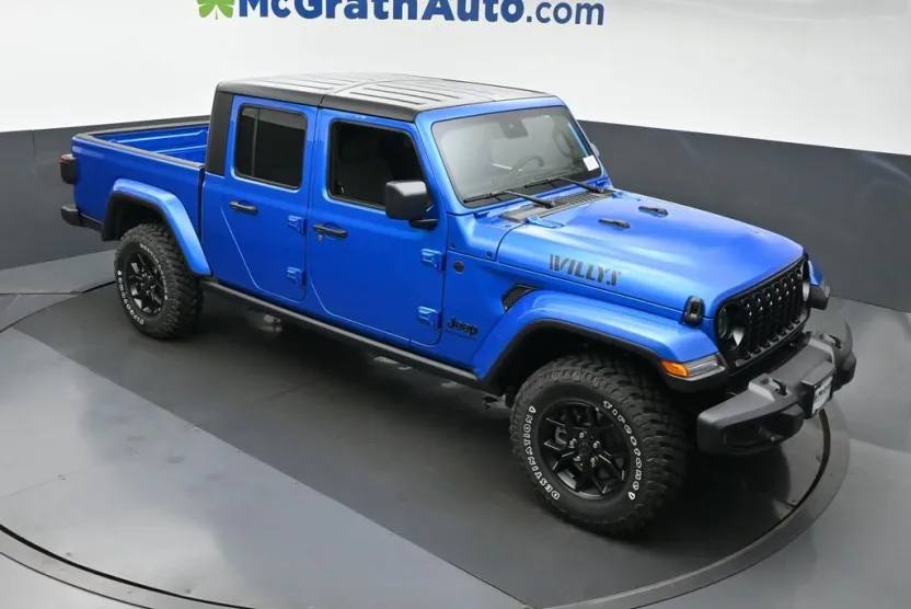 2025 Jeep Gladiator Willys photo 1