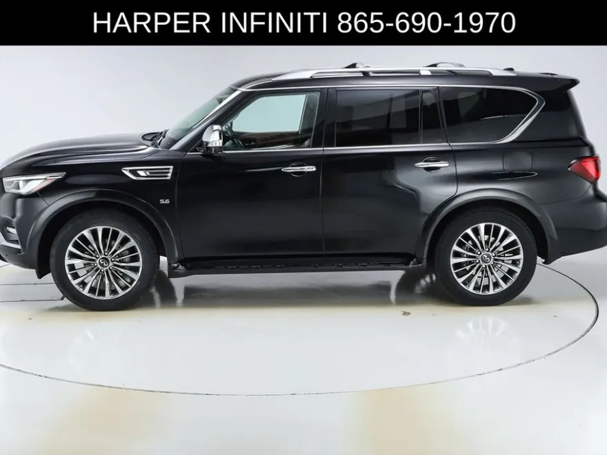 2020 Infiniti QX80 Luxe photo 1