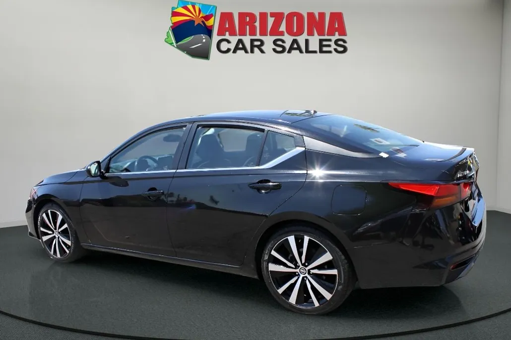 2021 Nissan Altima 2.5 SR photo 1