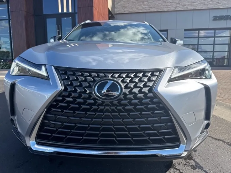 2025 Lexus UX Premium photo 17