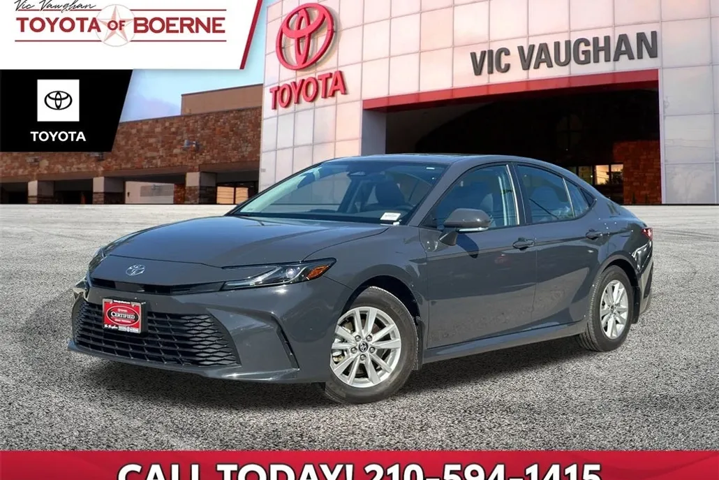 2025 Toyota Camry LE photo 1