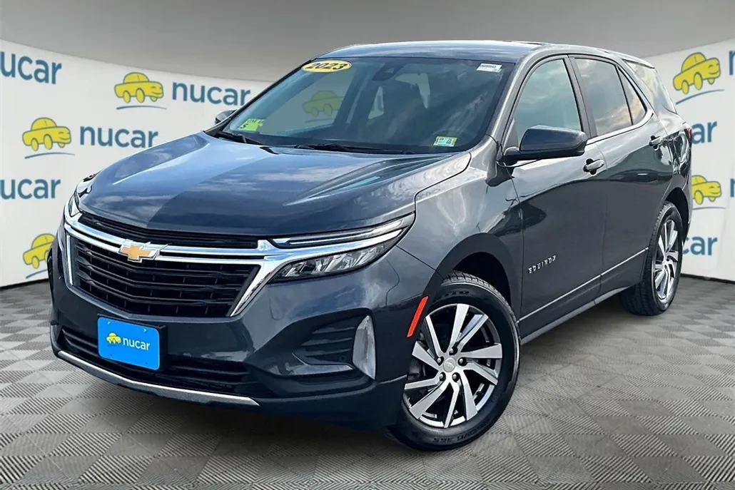 2023 Chevrolet Equinox LT photo 1