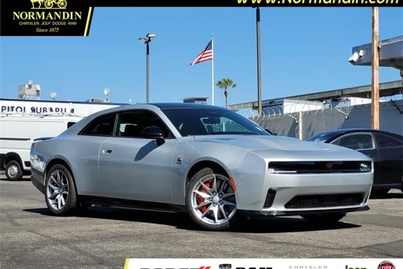 2025 Dodge Charger R/T Scat Pack photo 1