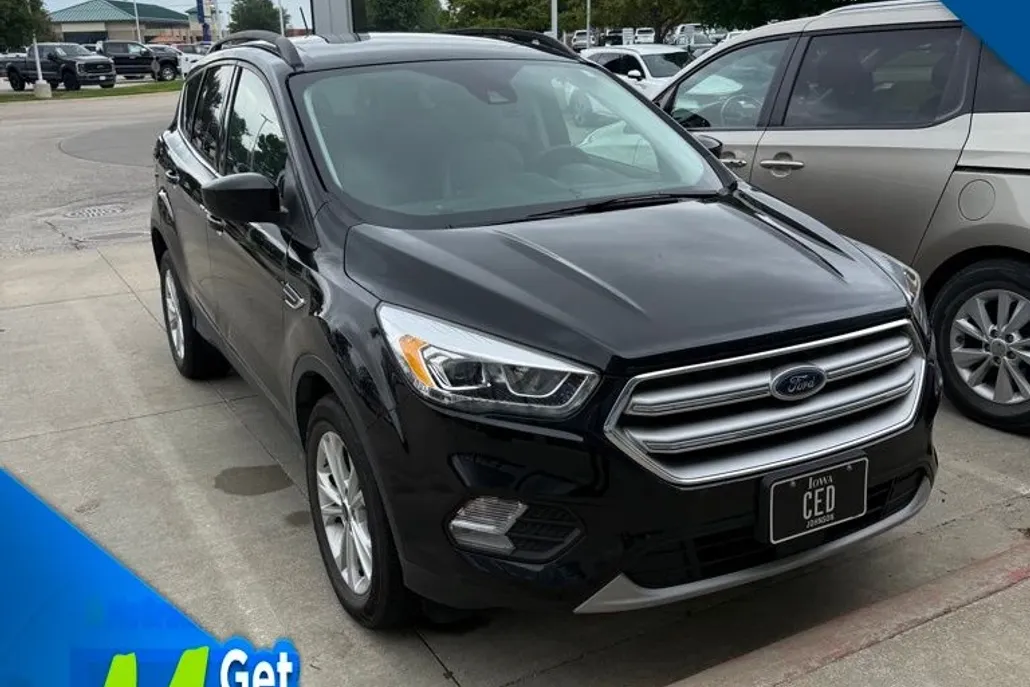 2019 Ford Escape SEL photo 1