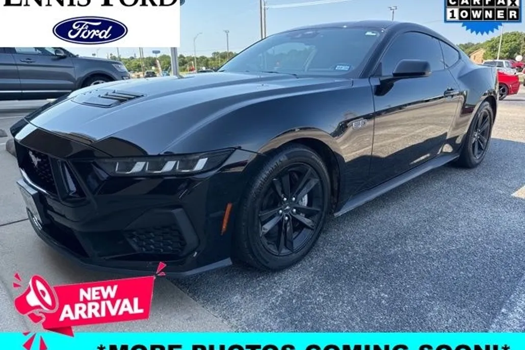 2024 Ford Mustang GT photo 1