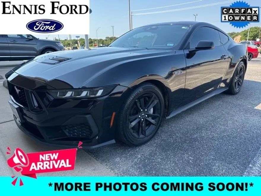 2024 Ford Mustang GT photo 1