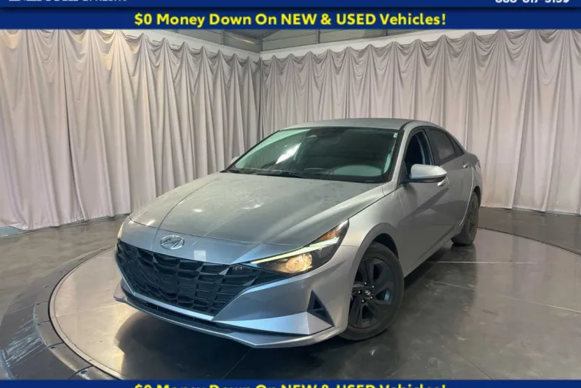 2021 Hyundai Elantra SEL photo 1