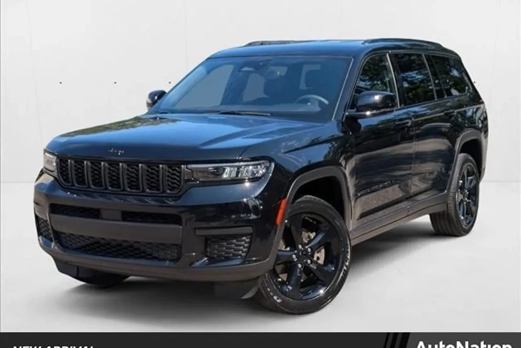 2023 Jeep Grand Cherokee Altitude photo 1