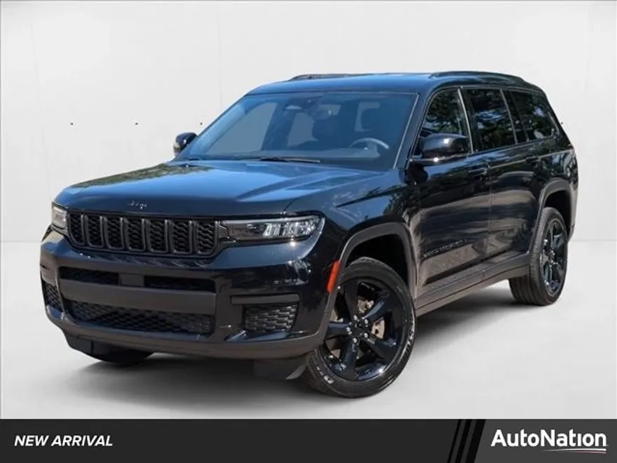 2023 Jeep Grand Cherokee Altitude photo 1