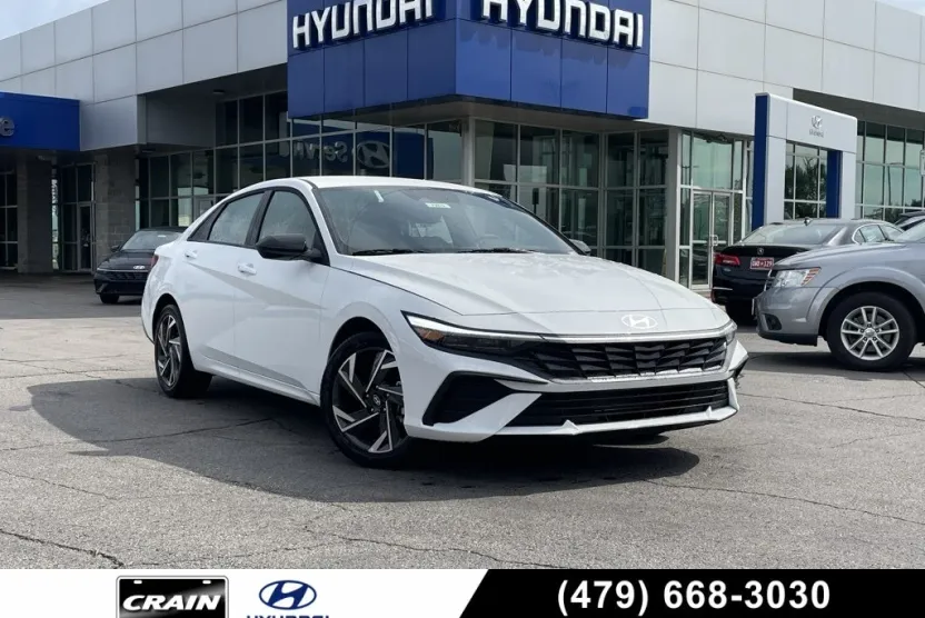 2025 Hyundai Elantra SEL Sport photo 1