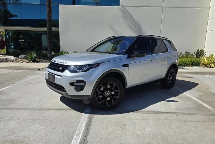 2018 Land Rover Discovery Sport HSE photo 1