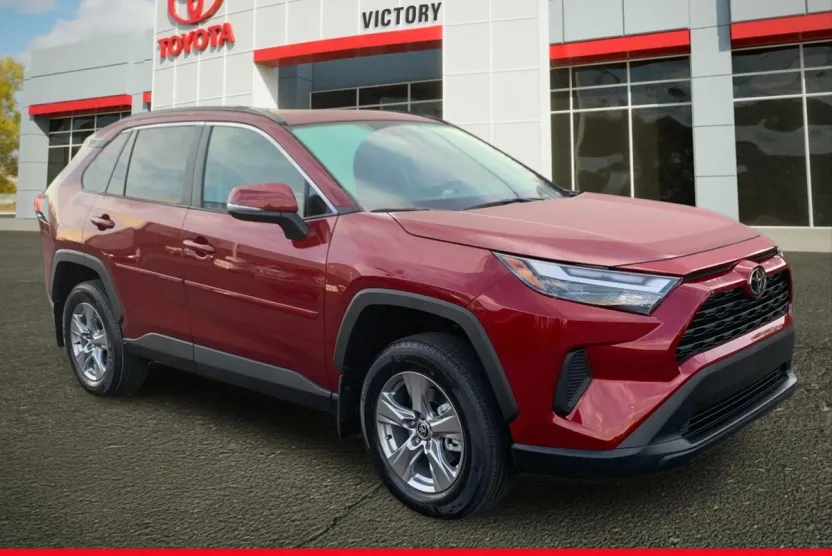2025 Toyota RAV4 XLE photo 1