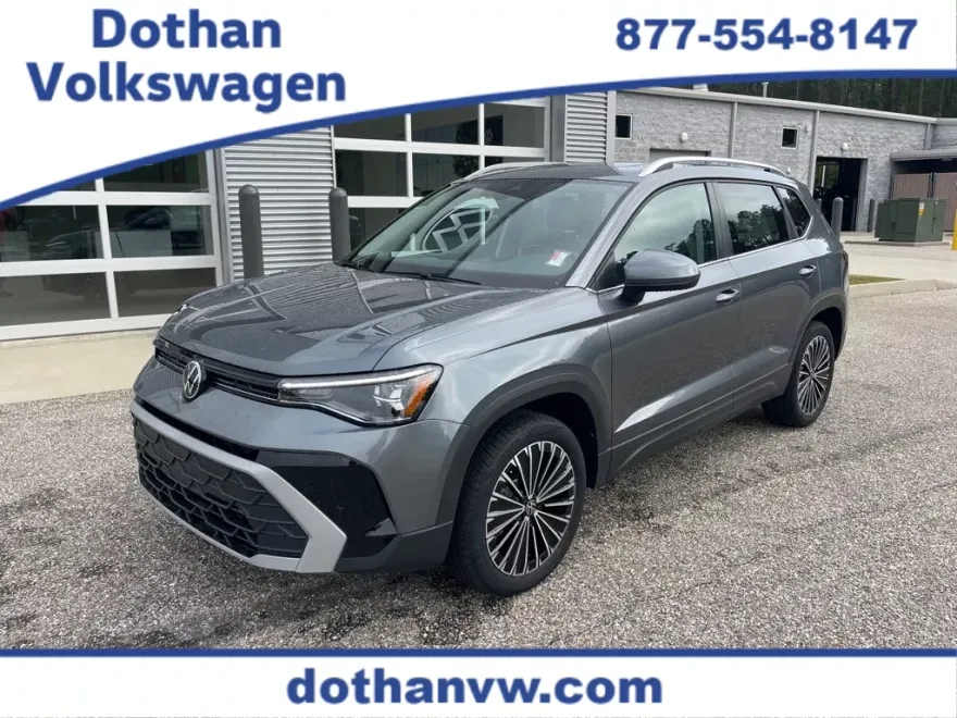 2025 Volkswagen Taos SE photo 1