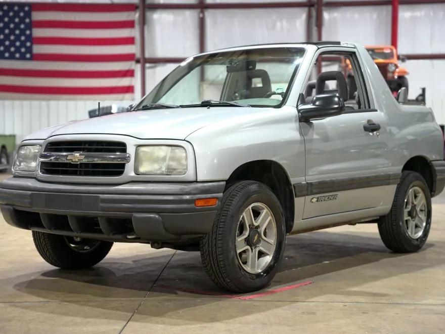 2002 Chevrolet Tracker photo 1