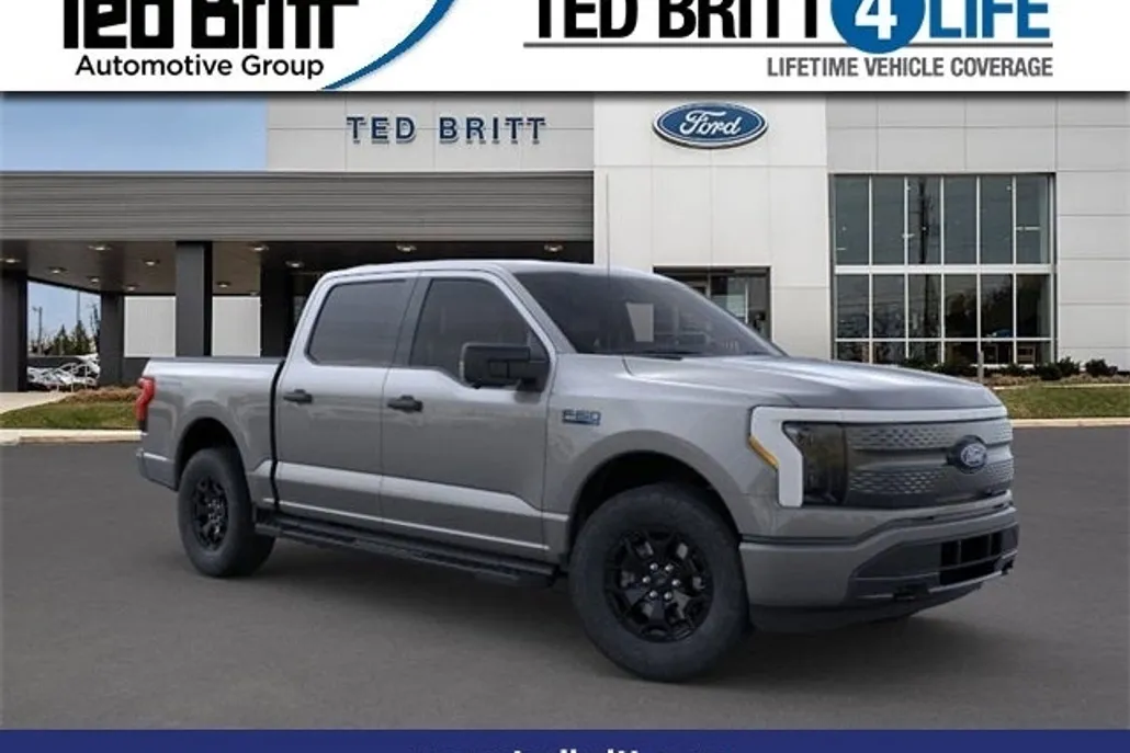 2025 Ford F-150 Lightning XLT photo 1