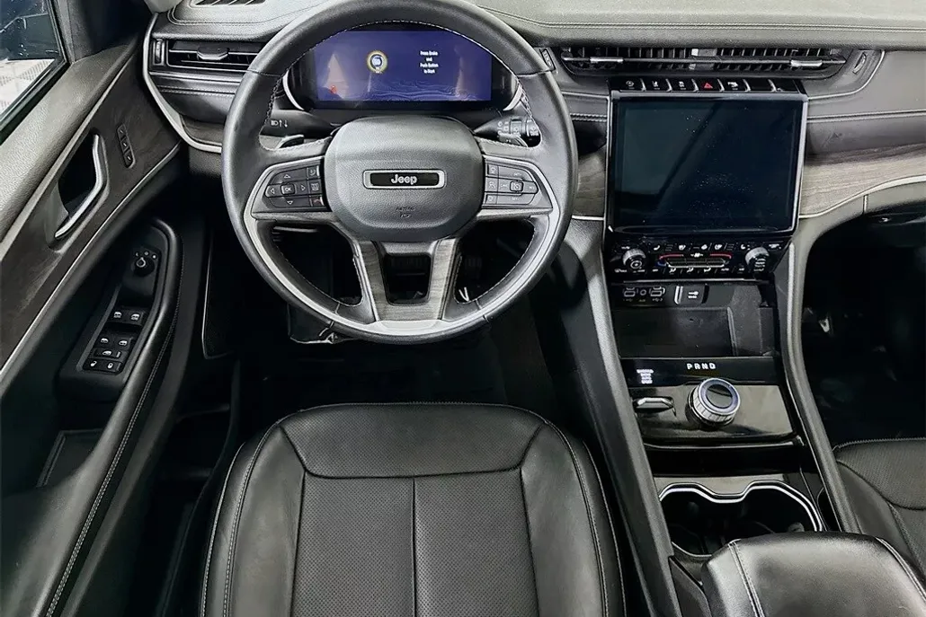 2022 Jeep Grand Cherokee Limited photo 1