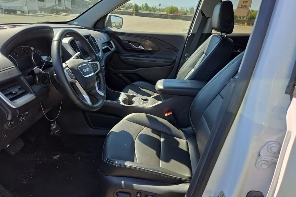 2024 Gmc Terrain SLT photo 1