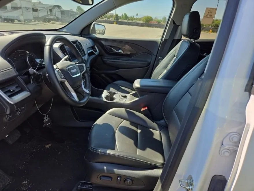 2024 Gmc Terrain SLT photo 1