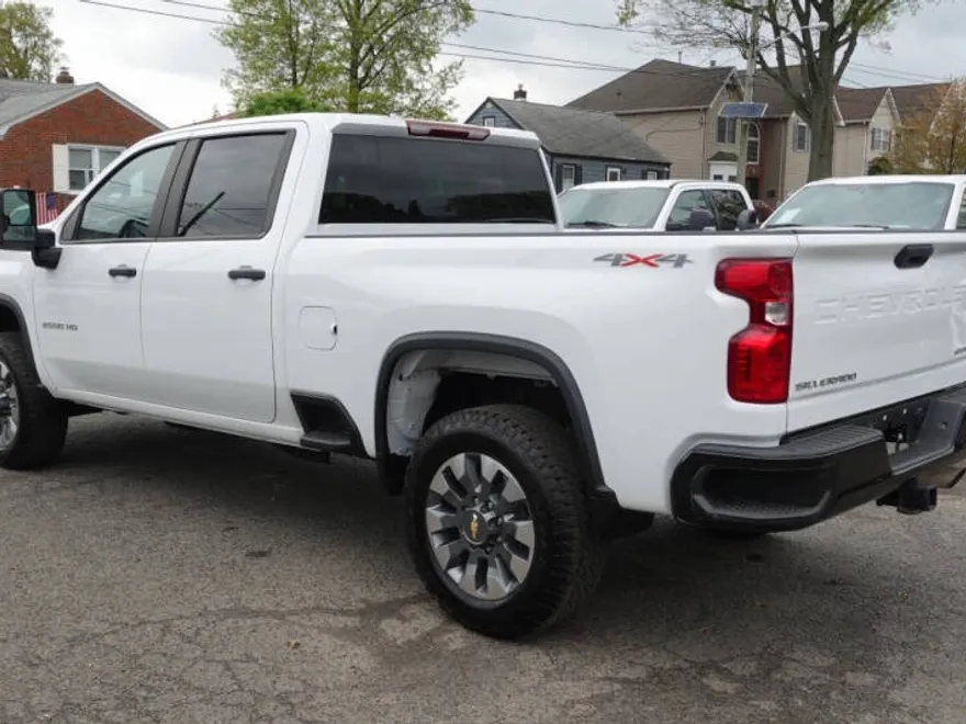 2023 Chevrolet Silverado 2500HD Custom photo 1