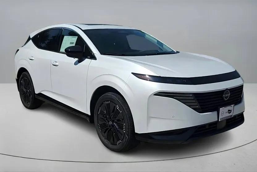 2025 Nissan Murano Platinum photo 1