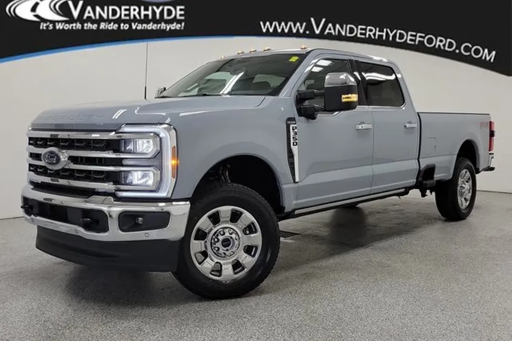 2026 Ford F-350 King Ranch photo 1