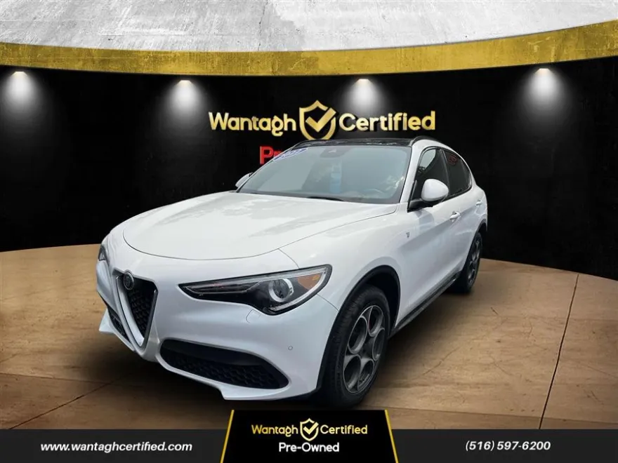 2022 Alfa Romeo Stelvio Ti photo 1